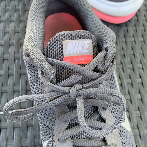 Nikes Runners - Picture 5 of 5